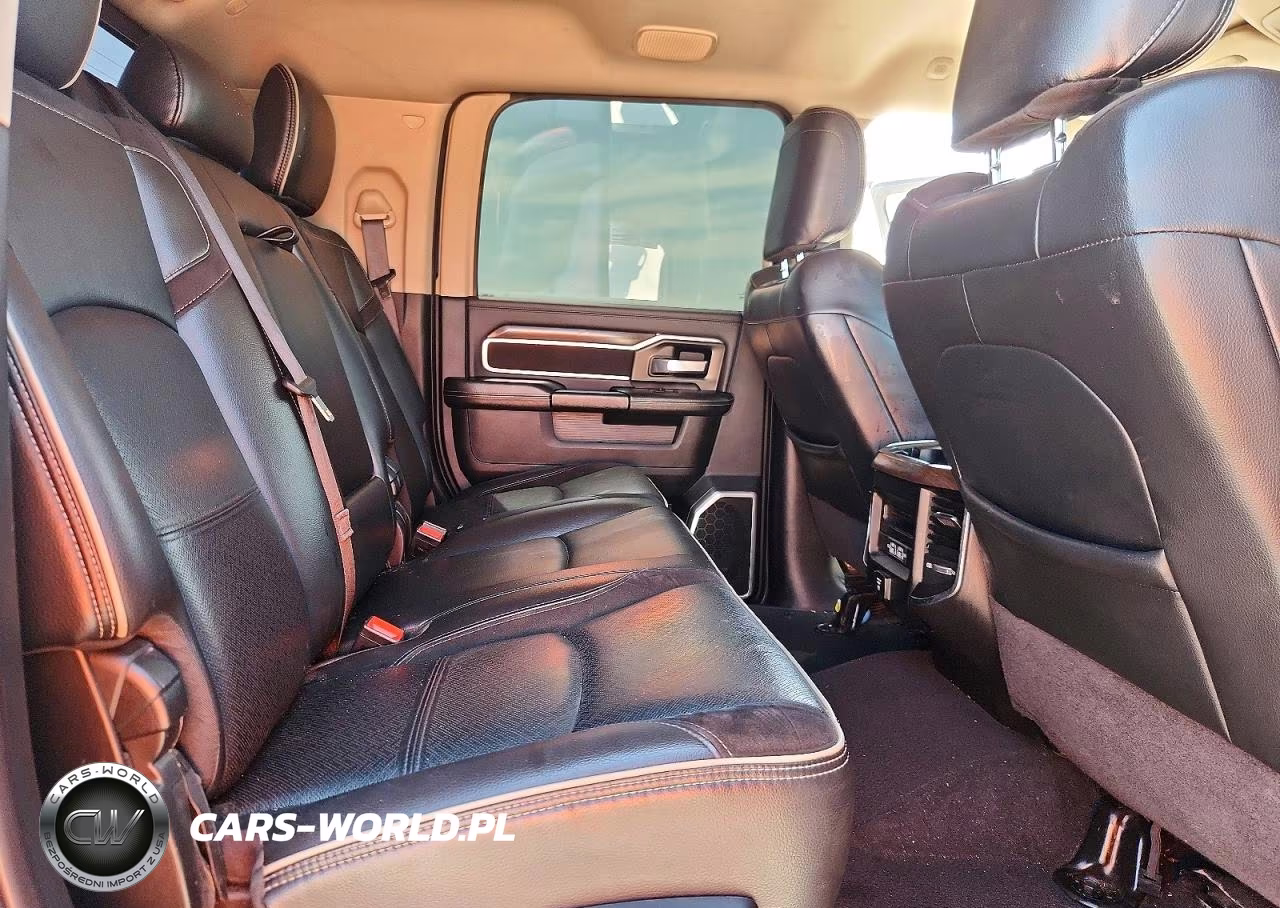 2022 Ram 2500 Laramie VIN:3C6UR5NLXNG165507 - 10