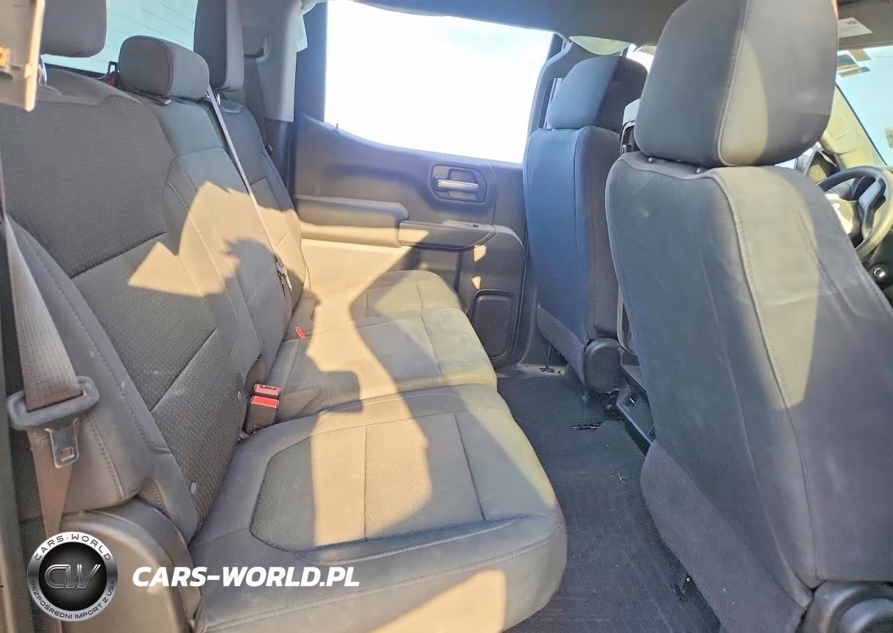 2020 Chevrolet Silverado K1500 Custom VIN:3GCUYBEF4LG204884 - 10