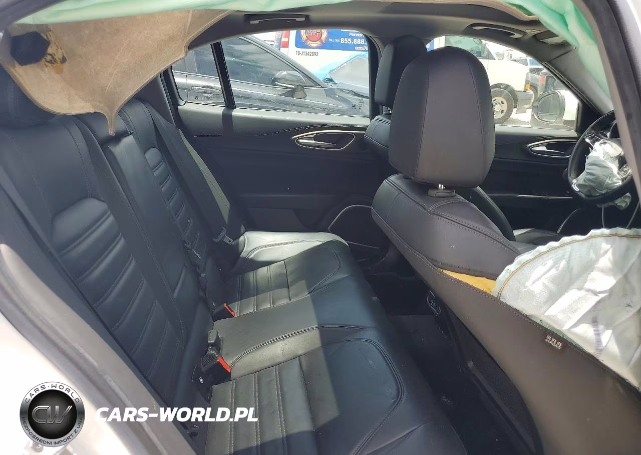 2020 Alfa Romeo Giulia Ti VIN:ZARFANBN8L7629553 - 10