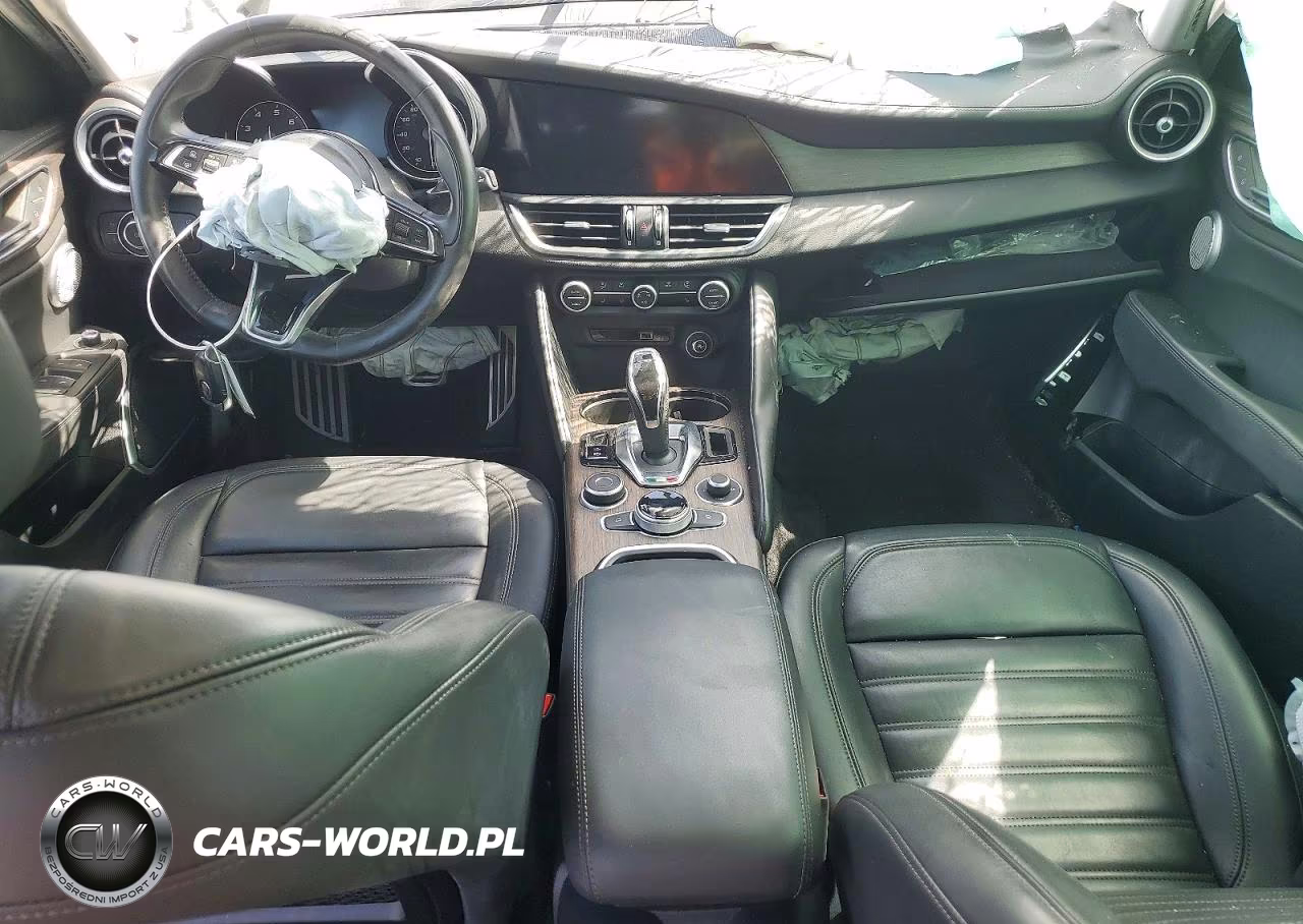 2020 Alfa Romeo Giulia Ti VIN:ZARFANBN8L7629553 - 8