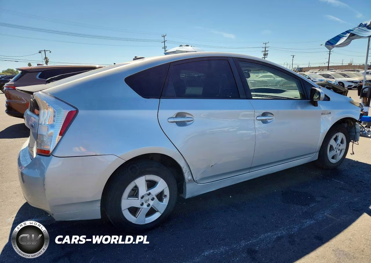 2011 Toyota Prius Four VIN:JTDKN3DU1B0256059 - 3