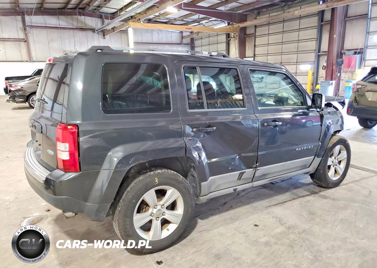 2011 Jeep Patriot Latitude VIN:1J4NF4GB8BD114711 - 3