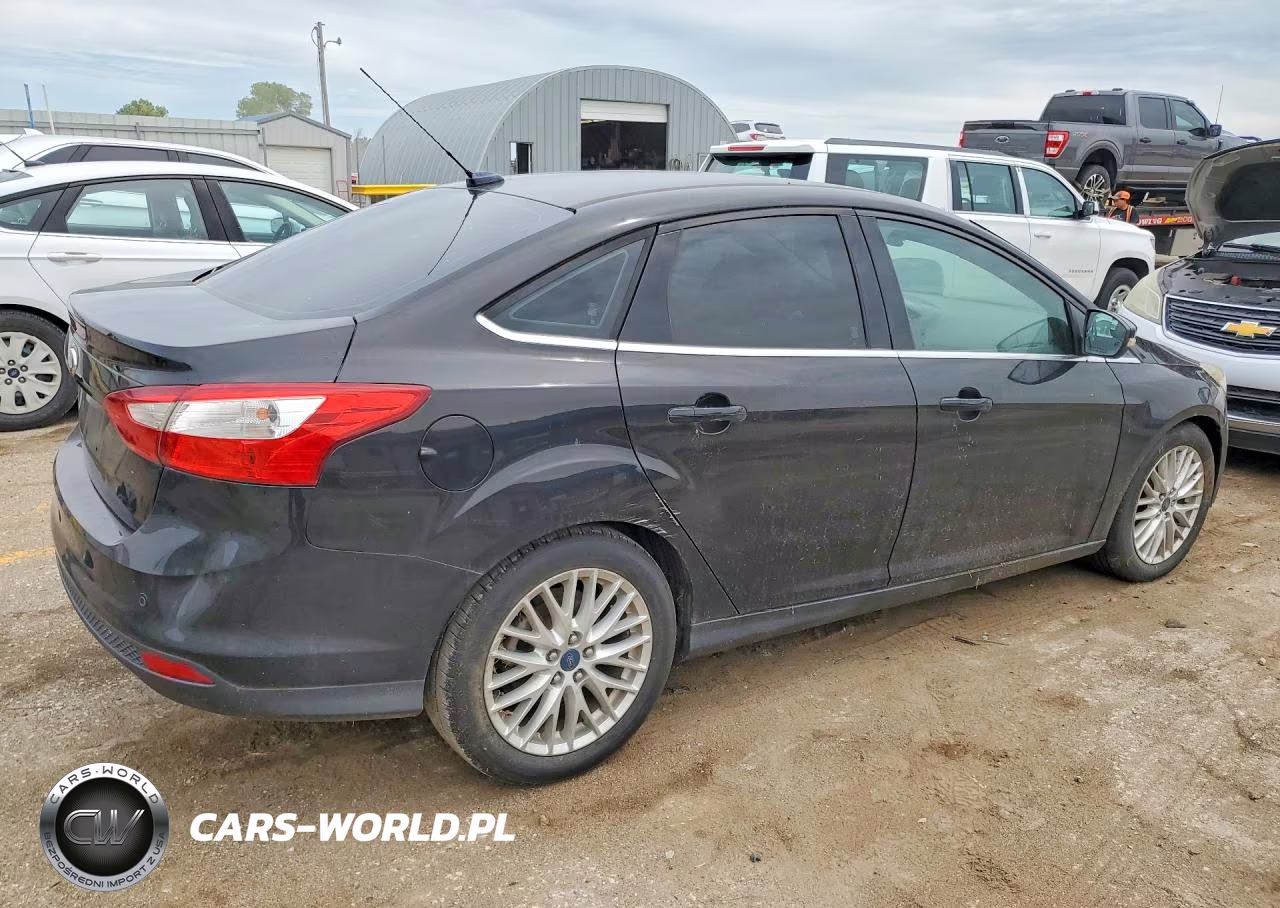 2012 Ford Focus Sel VIN:1FAHP3H27CL477958 - 3