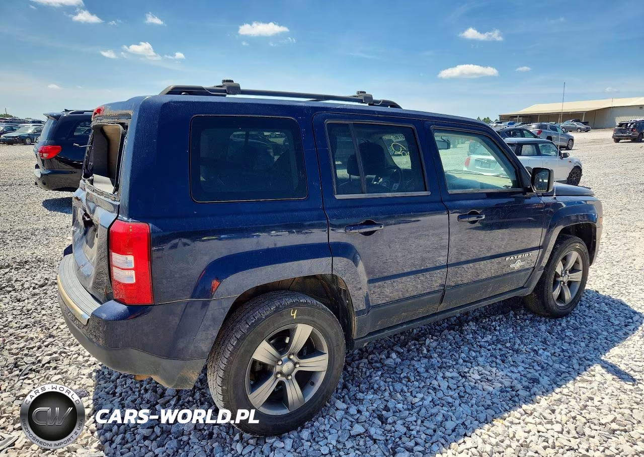 2014 Jeep Patriot Latitude VIN:1C4NJRFB2ED588418 - 3
