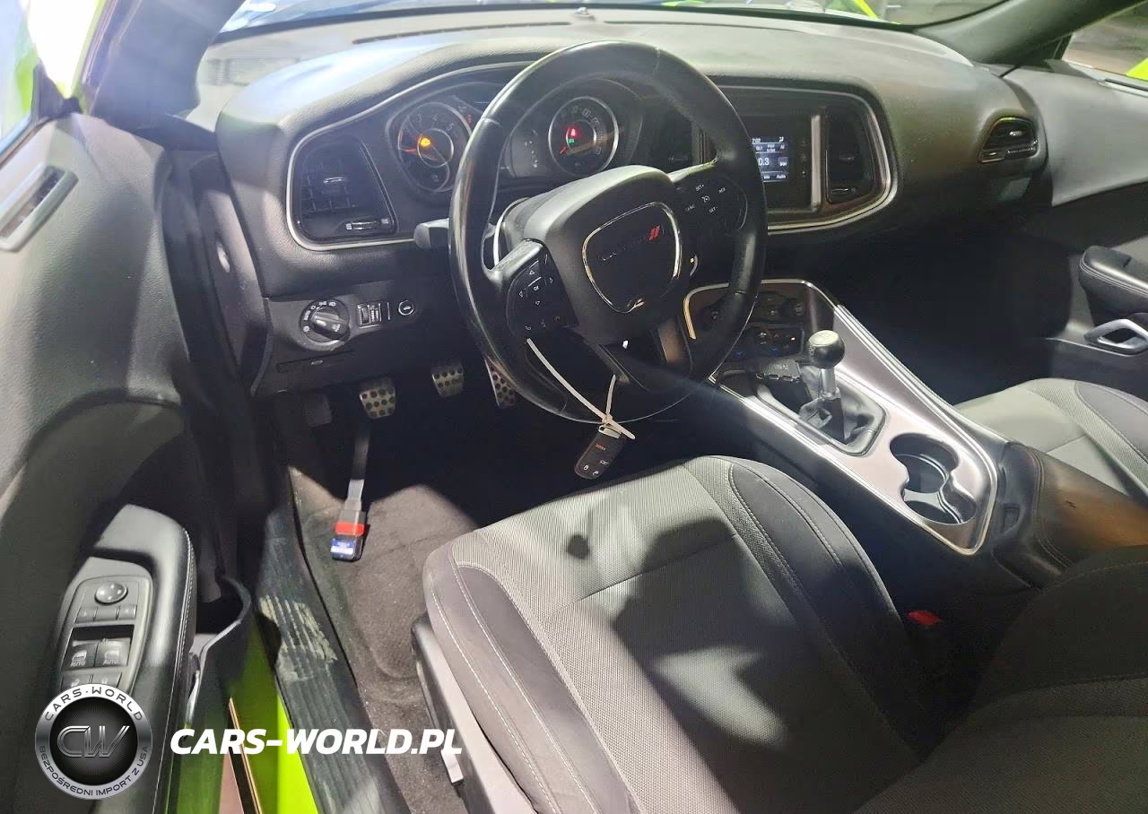 2015 Dodge Challenger Sxt VIN:2C3CDZAT0FH712175 - 8