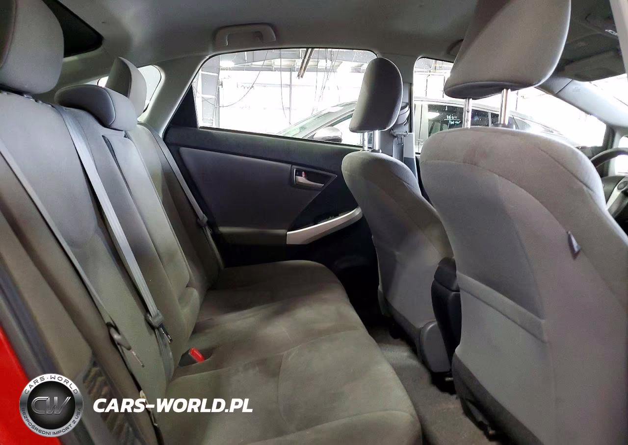 2014 Toyota Prius Three VIN:JTDKN3DU3E0369046 - 11