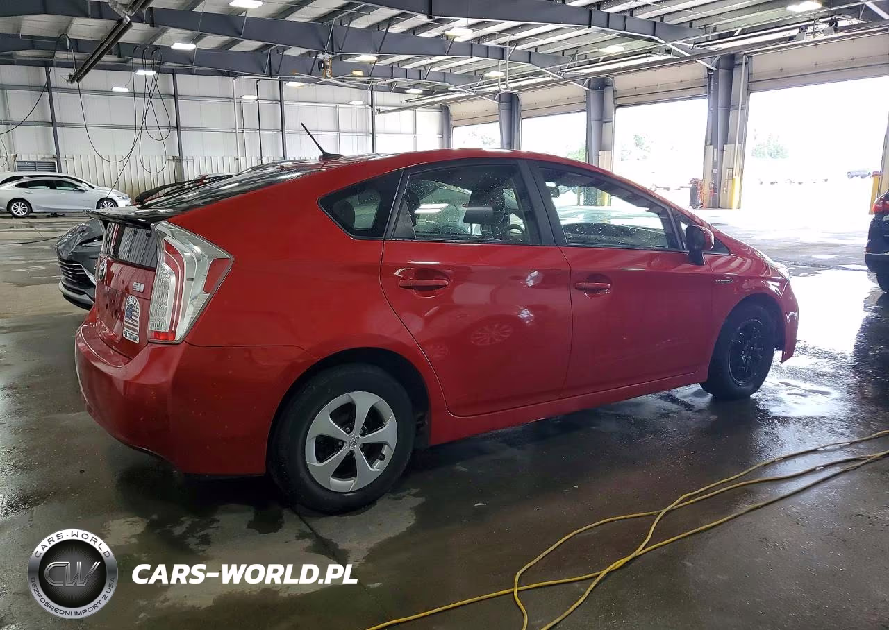 2014 Toyota Prius Three VIN:JTDKN3DU3E0369046 - 3
