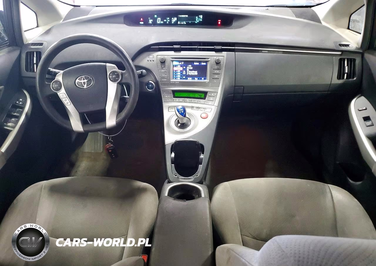 2014 Toyota Prius Three VIN:JTDKN3DU3E0369046 - 8