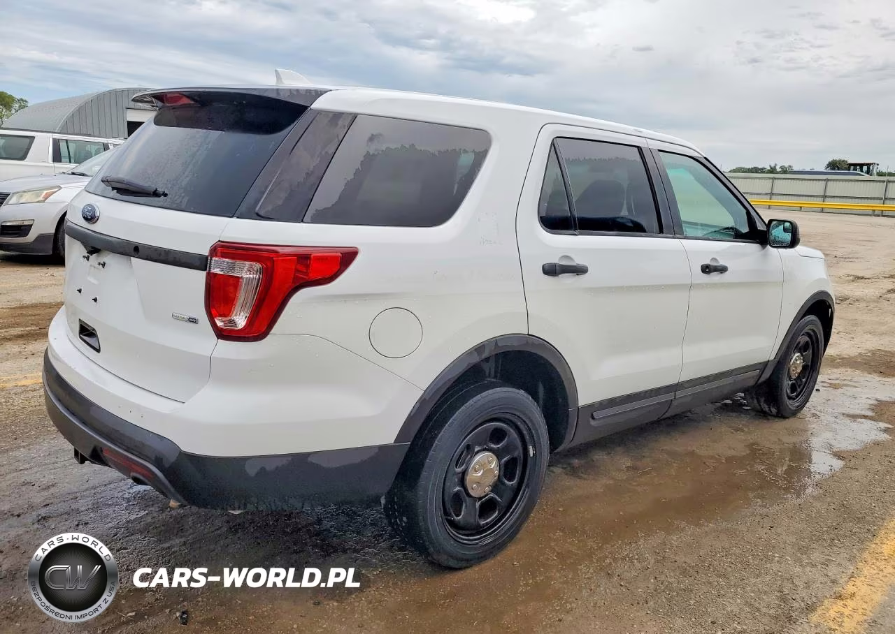 2016 Ford Explorer Police Interceptor VIN:1FM5K8AR9GGA08008 - 3