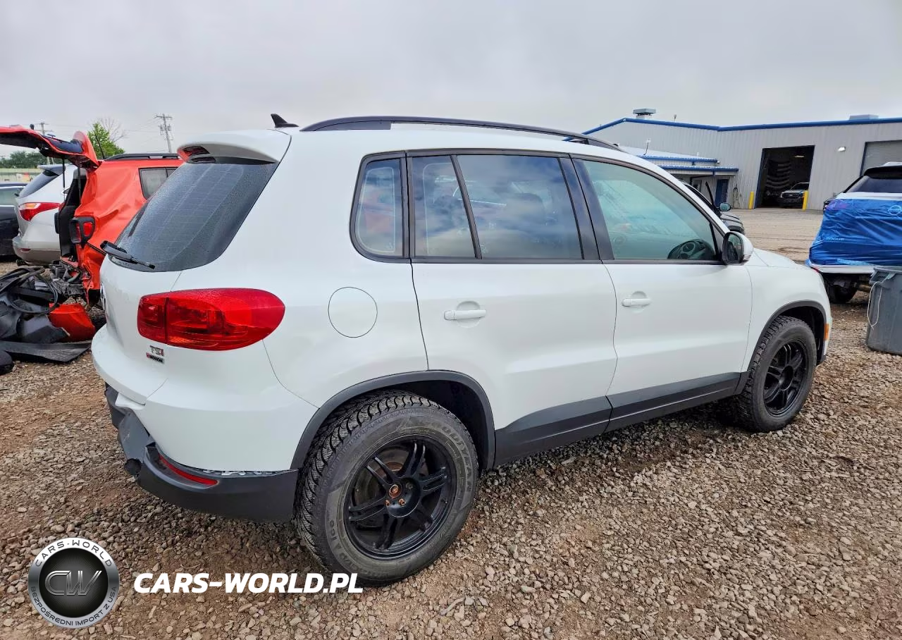 2017 Volkswagen Tiguan S VIN:WVGBV7AX7HK047892 - 3