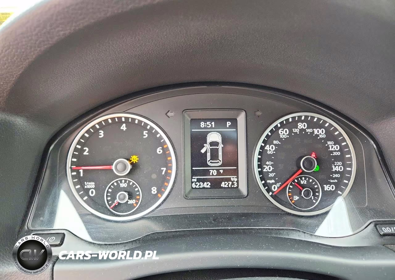 2017 Volkswagen Tiguan S VIN:WVGBV7AX7HK047892 - 9