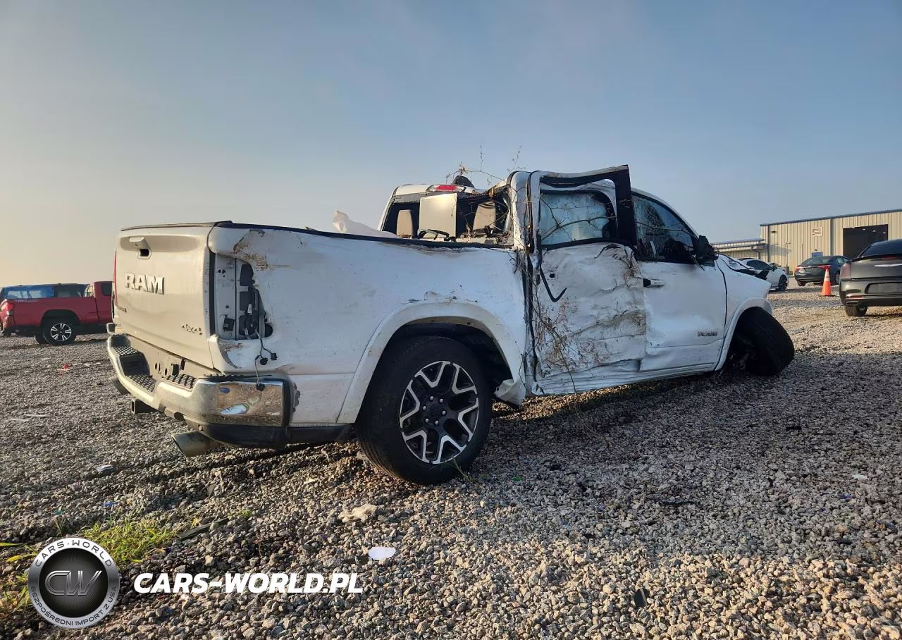 2025 Ram 1500 Laramie VIN:1C6SRFJP0SN567819 - 3