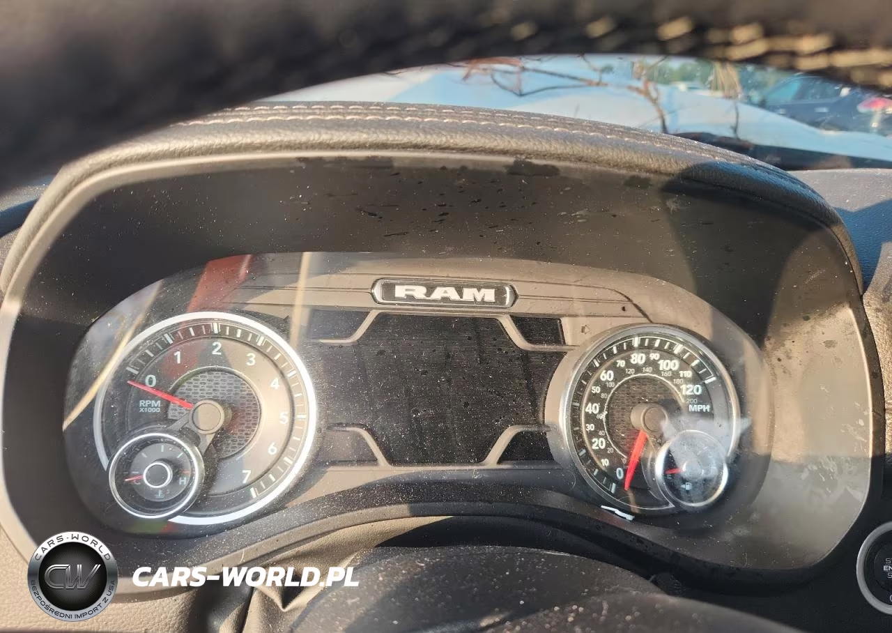 2025 Ram 1500 Laramie VIN:1C6SRFJP0SN567819 - 9