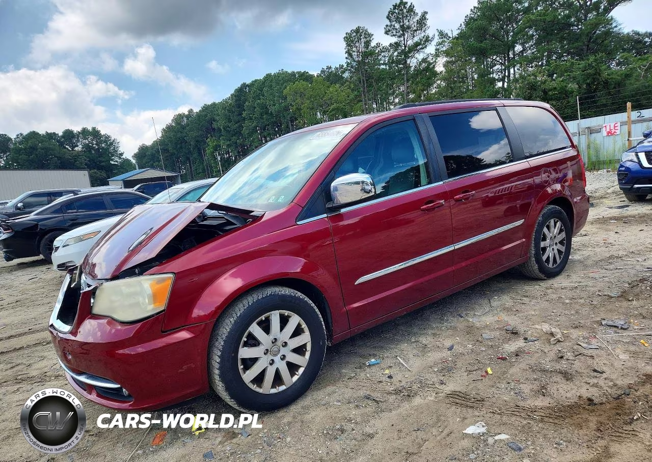 2011 Chrysler Town & Country Touring L