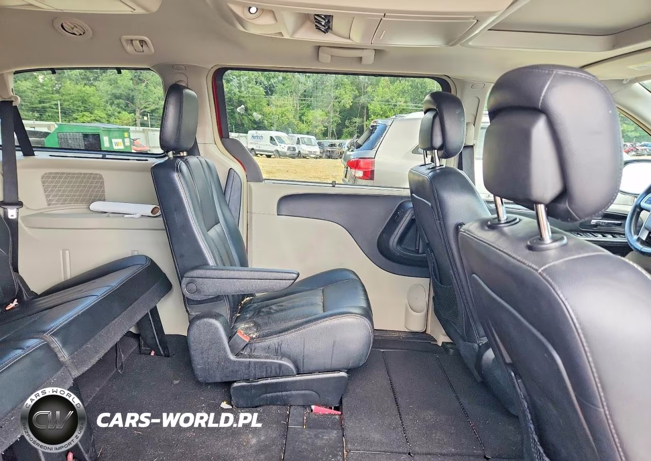 2011 Chrysler Town & Country Touring L VIN:2A4RR8DG9BR631416 - 11
