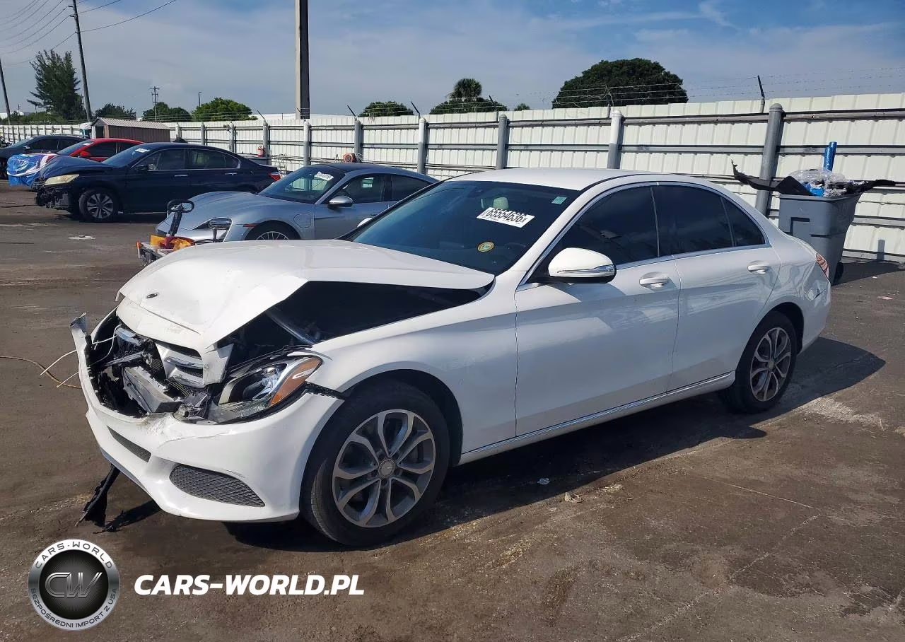 2015 Mercedes-Benz C 300 4Matic – zdjęcie 1 z 12