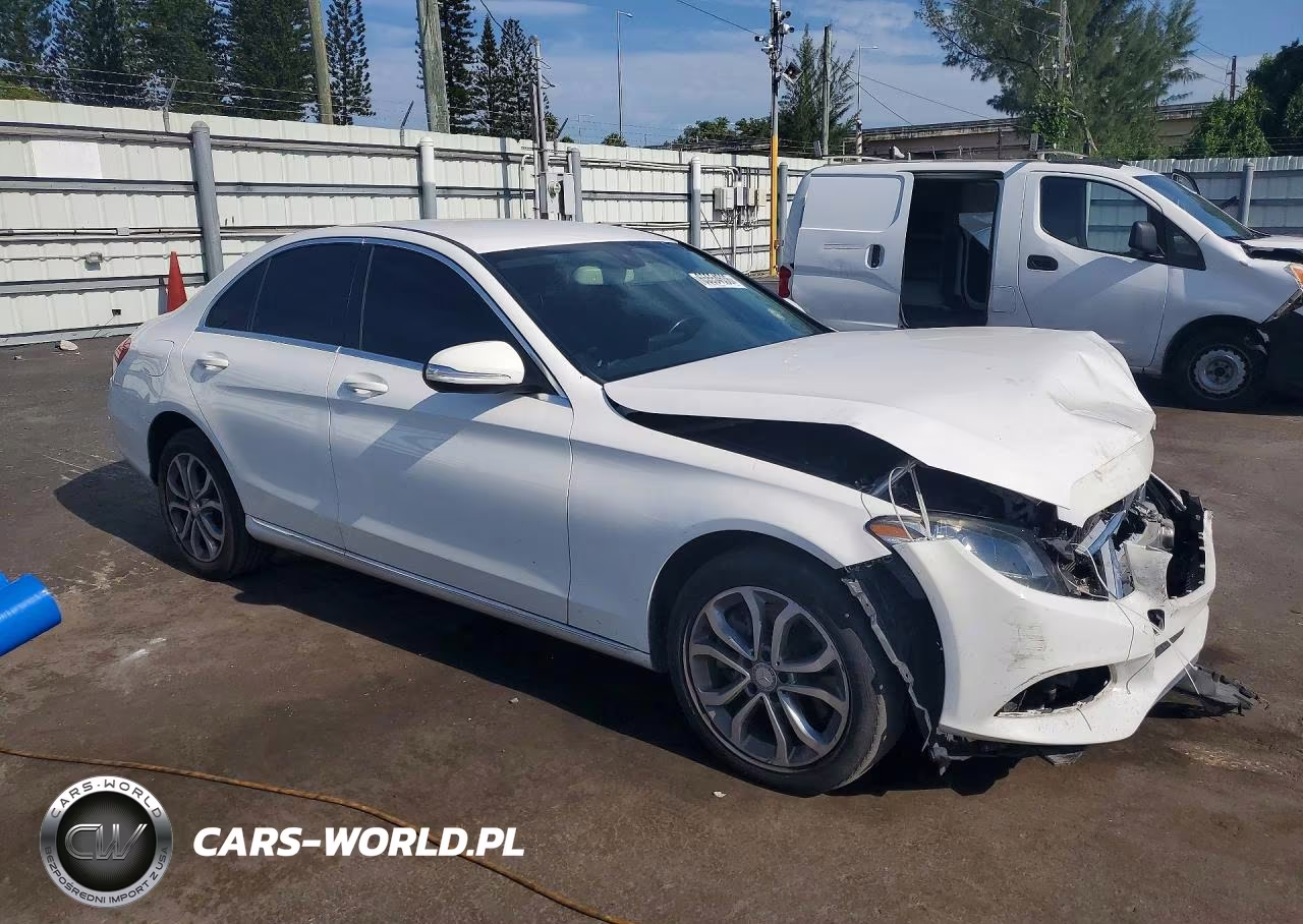 2015 Mercedes-Benz C 300 4Matic VIN:55SWF4KB0FU024869 - 4