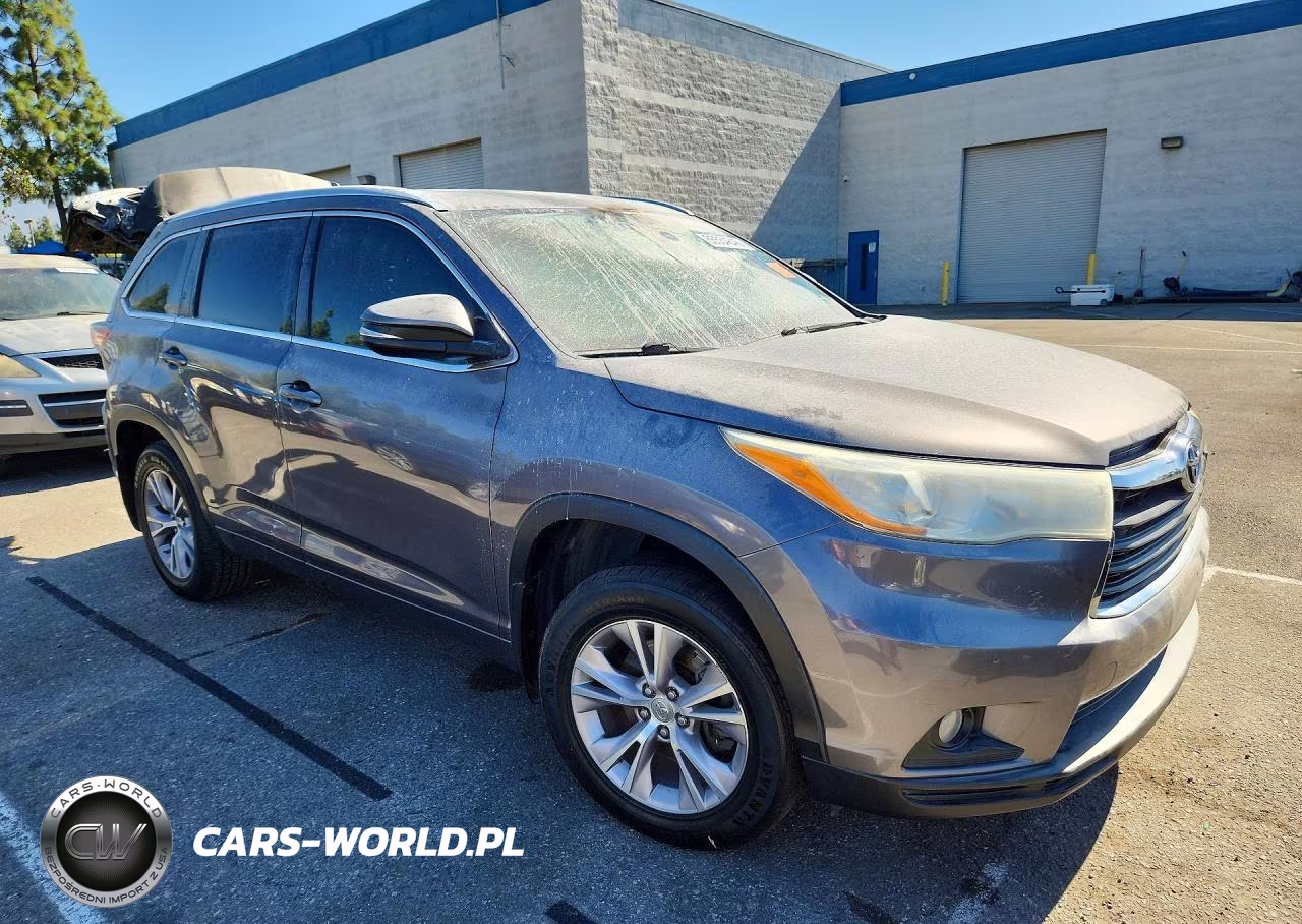 2015 Toyota Highlander Xle VIN:5TDKKRFH4FS070739 - 4