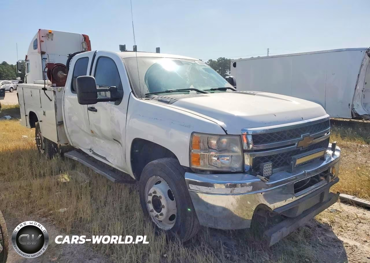 2013 Chevrolet Silverado C3500 VIN:1GB5CZEG3DZ248983 - 4