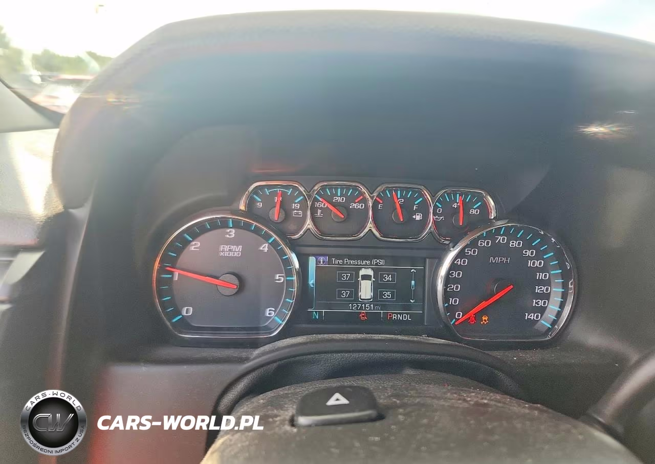 2018 Chevrolet Suburban K1500 Lt VIN:1GNSKHKC1JR327679 - 9