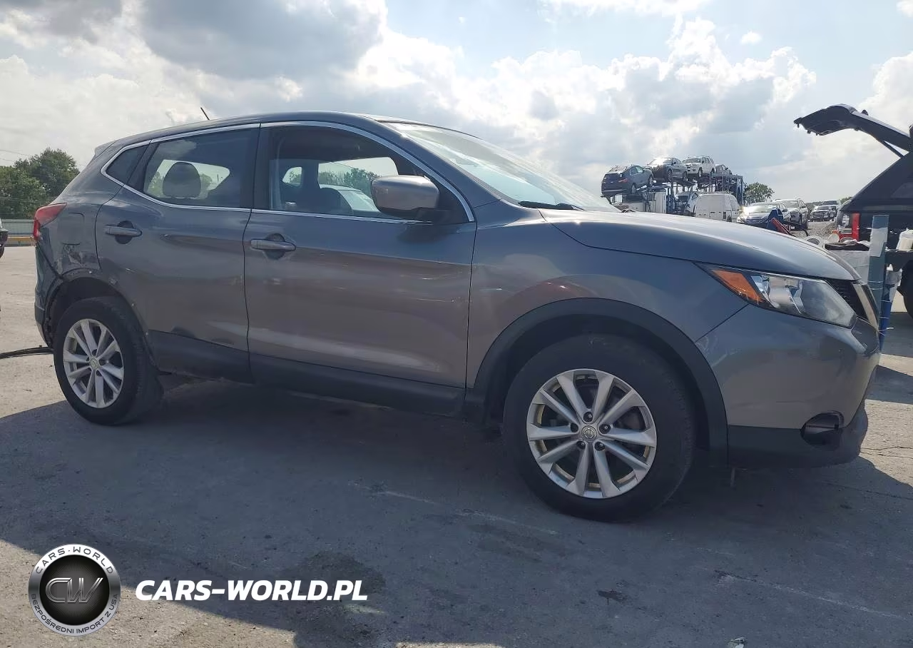 2018 Nissan Rogue Sport S VIN:JN1BJ1CP7JW162777 - 4