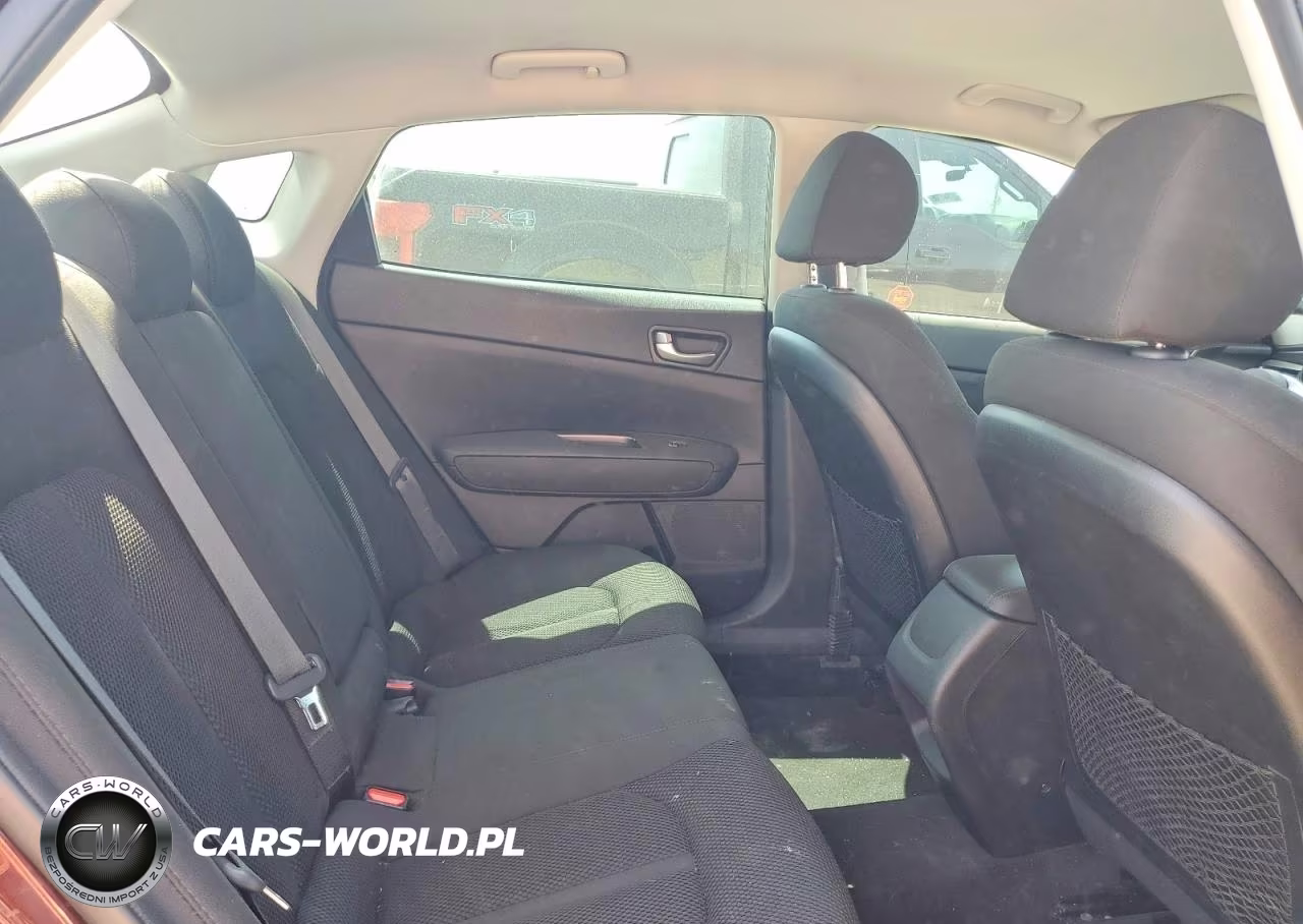 2019 Kia Optima Lx VIN:5XXGT4L34KG340966 - 10