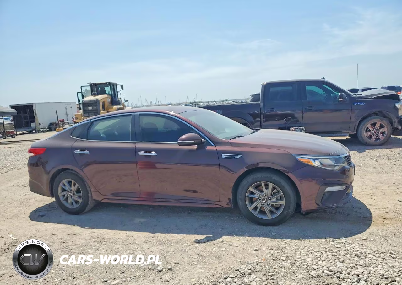 2019 Kia Optima Lx VIN:5XXGT4L34KG340966 - 4