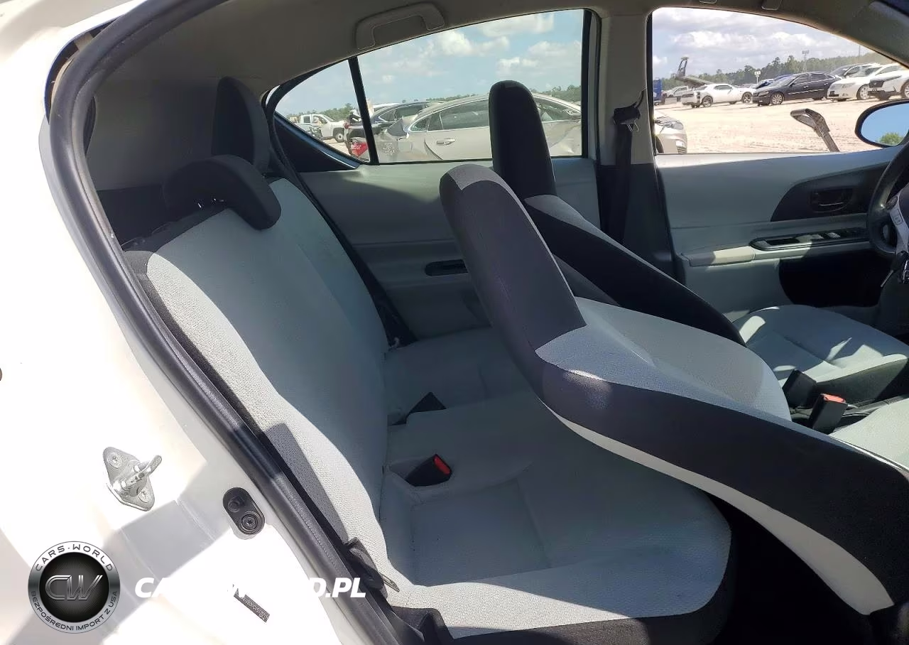 2012 Toyota Prius C One VIN:JTDKDTB39C1513218 - 10