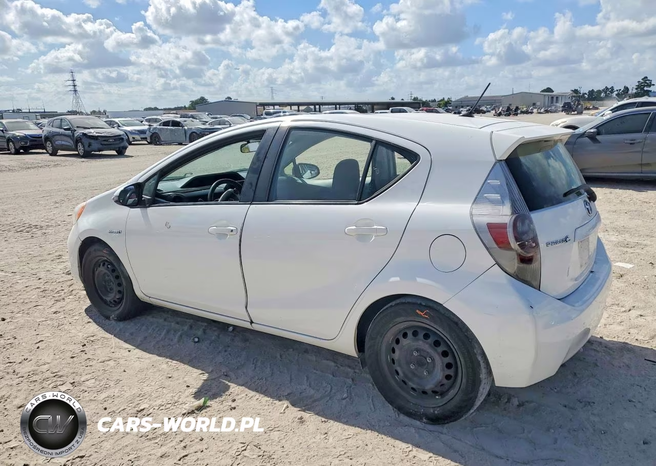 2012 Toyota Prius C One VIN:JTDKDTB39C1513218 - 2