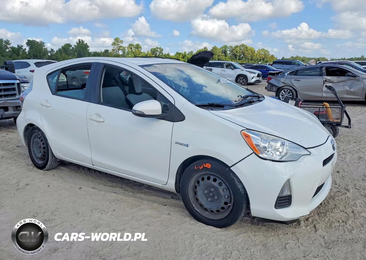 2012 Toyota Prius C One VIN:JTDKDTB39C1513218 - 4