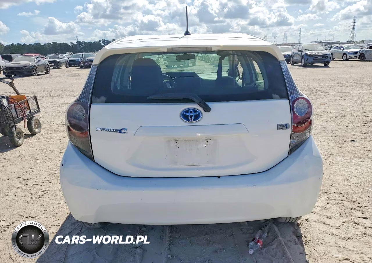 2012 Toyota Prius C One VIN:JTDKDTB39C1513218 - 6