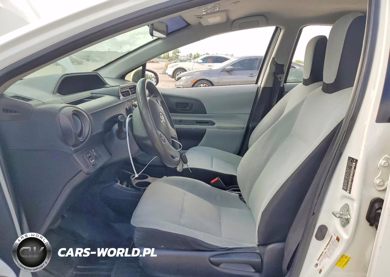 2012 Toyota Prius C One VIN:JTDKDTB39C1513218 - 7