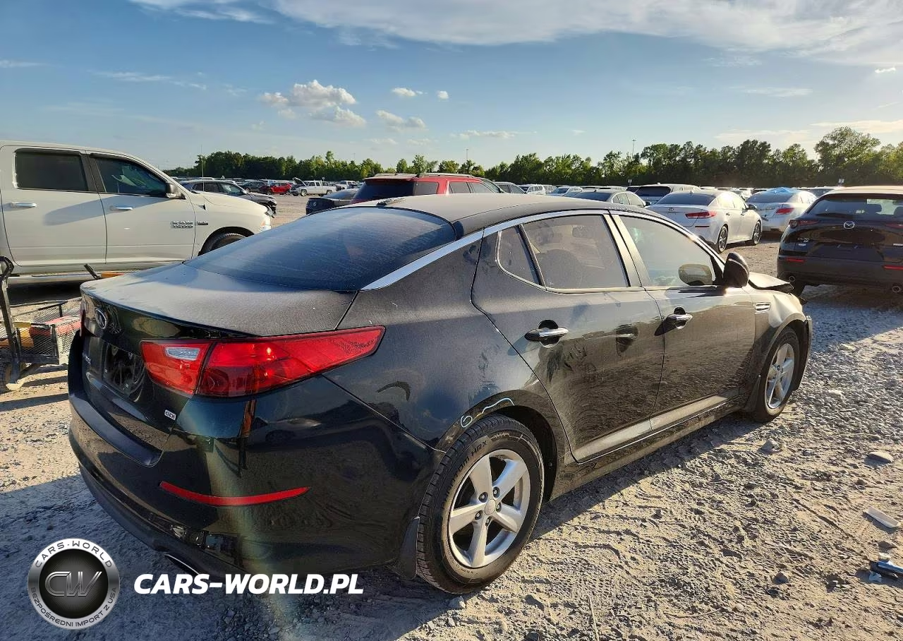 2015 Kia Optima Lx VIN:5XXGM4A70FG476407 - 4