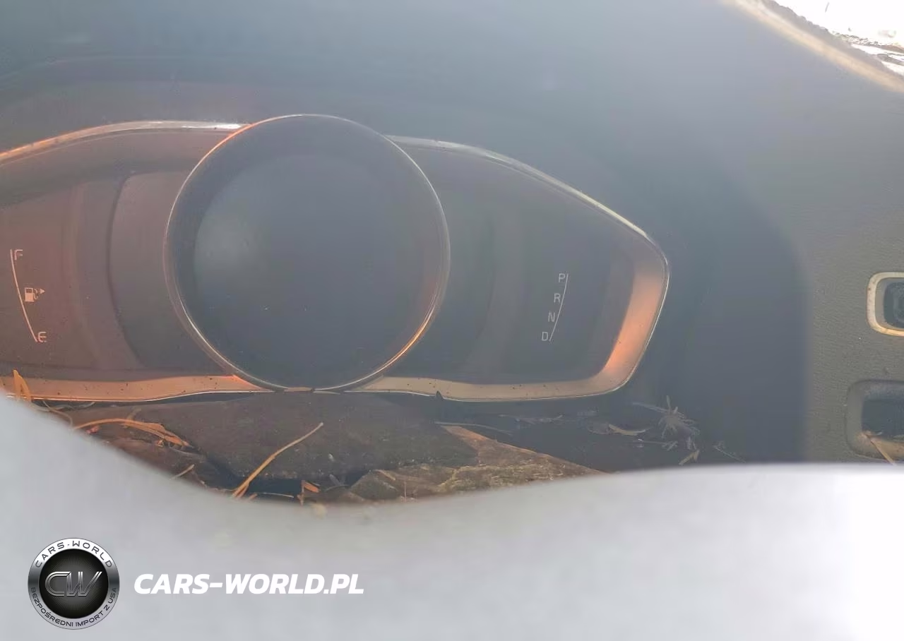 2016 Volvo S60 Premier VIN:YV126MFK8G2392838 - 9