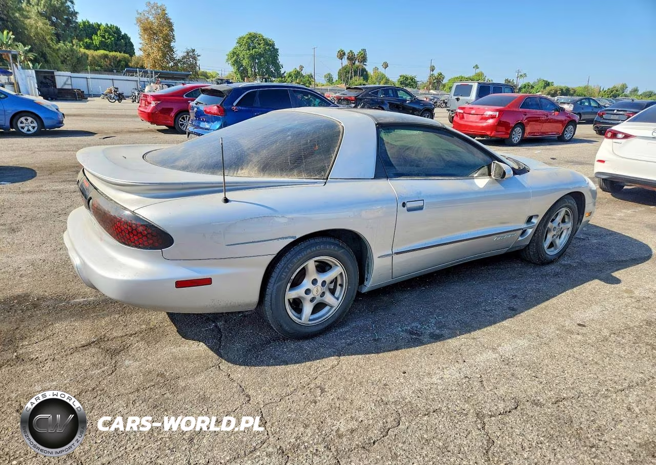 1999 Pontiac Firebird VIN:2G2FS22KXX2224078 - 3