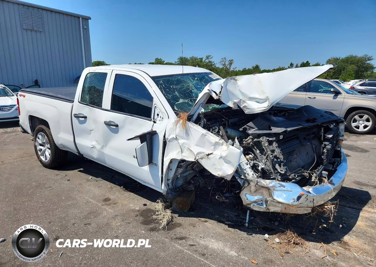 2018 Chevrolet Silverado K1500 VIN:1GCVKNEH4JZ241374 - 4
