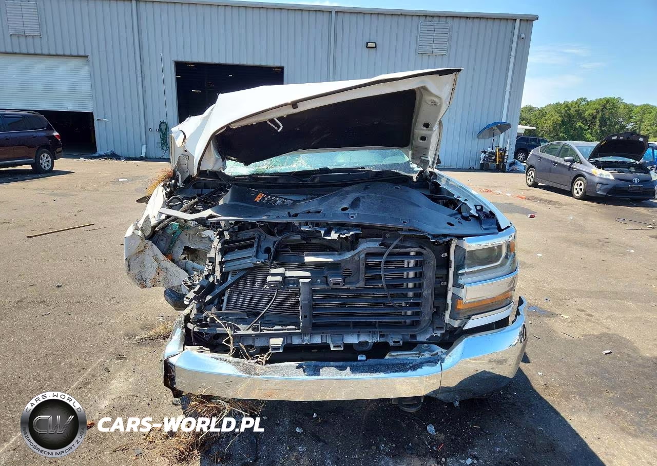 2018 Chevrolet Silverado K1500 VIN:1GCVKNEH4JZ241374 - 5