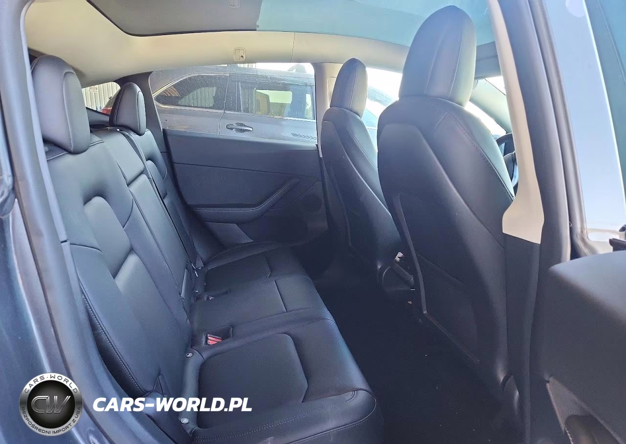 2022 Tesla Model Y VIN:7SAYGDEE3NF439697 - 10