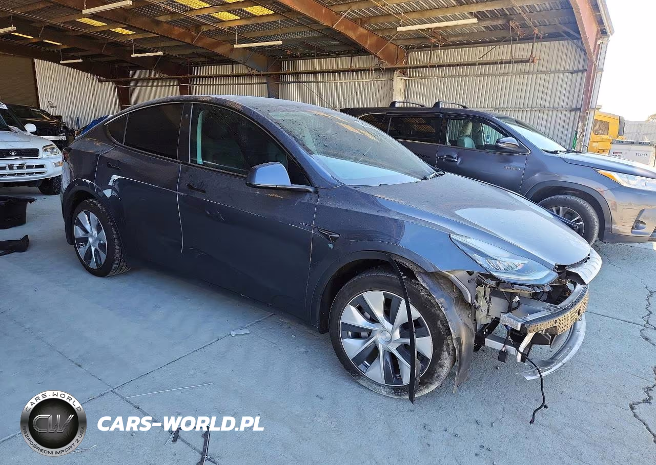 2022 Tesla Model Y VIN:7SAYGDEE3NF439697 - 4