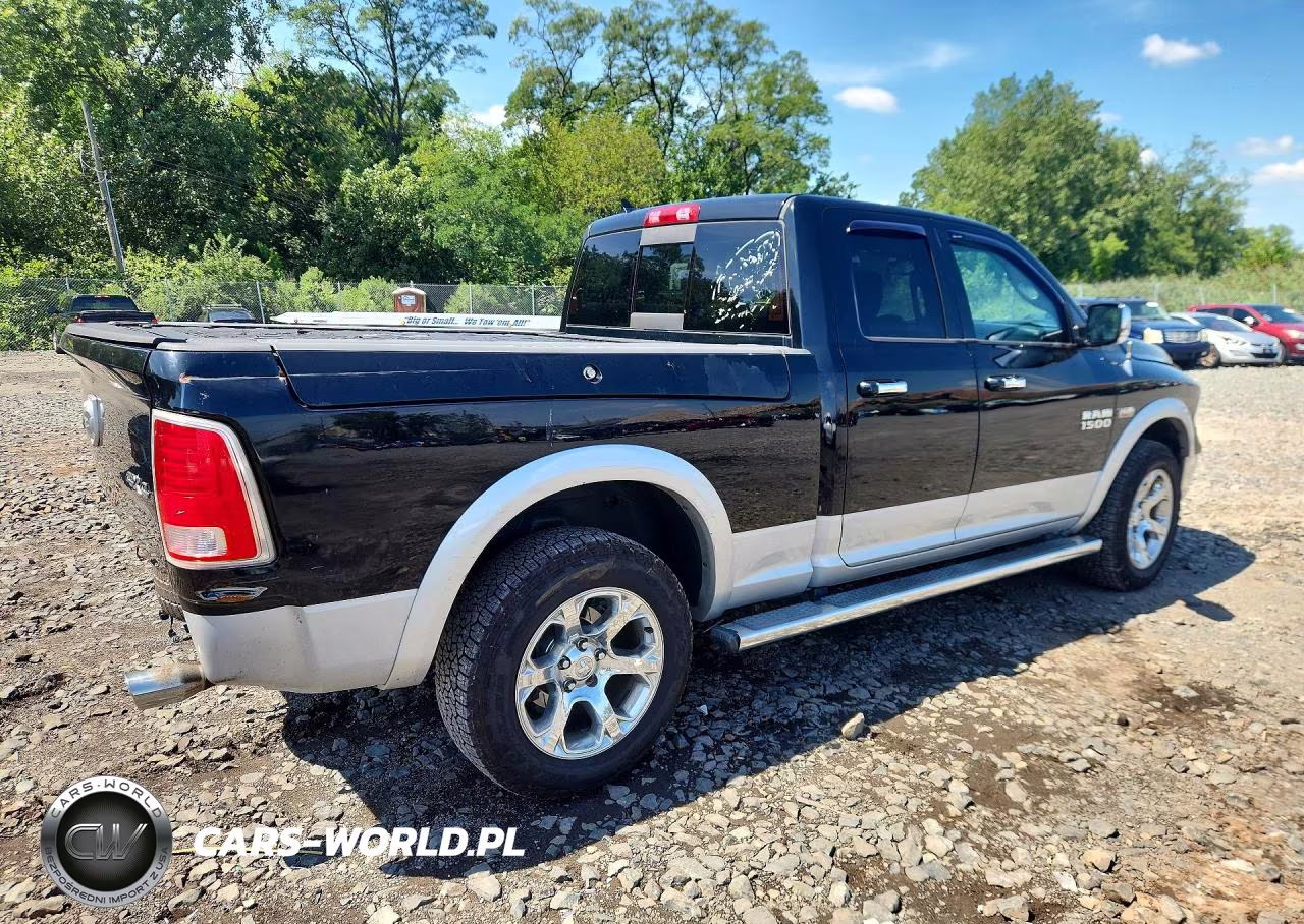 2013 Ram 1500 Laramie VIN:1C6RR7JT5DS626790 - 3
