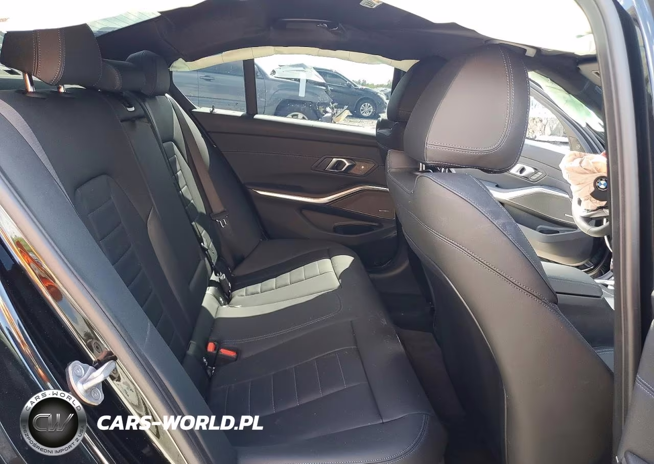 2026 BMW M340Xi VIN:WBA63FT01TFW85902 - 10
