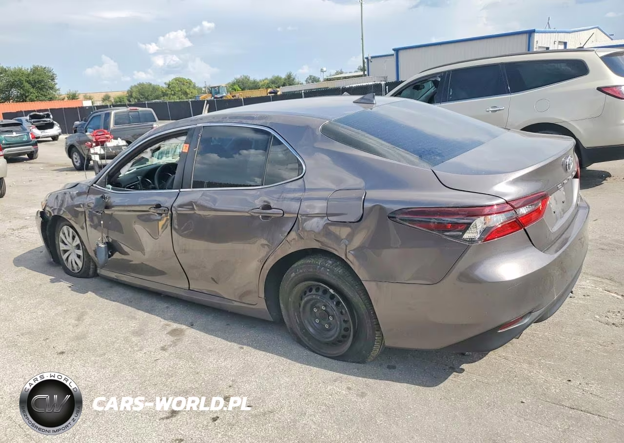 2024 Toyota Camry Le VIN:4T1C31AK0RU073624 - 2