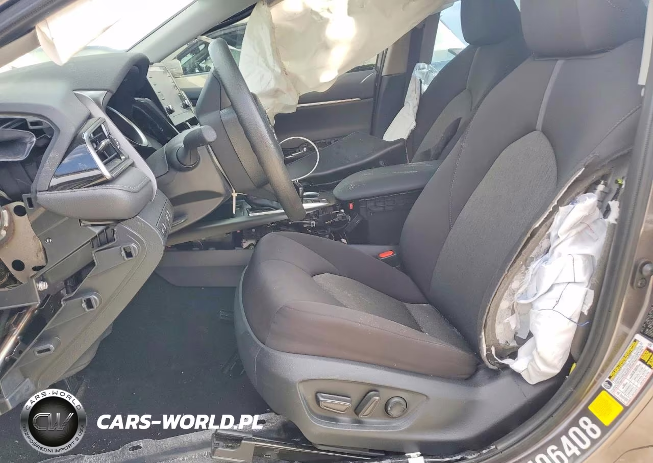 2024 Toyota Camry Le VIN:4T1C31AK0RU073624 - 7