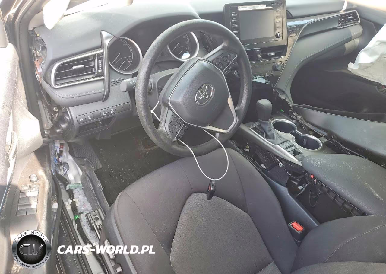 2024 Toyota Camry Le VIN:4T1C31AK0RU073624 - 8