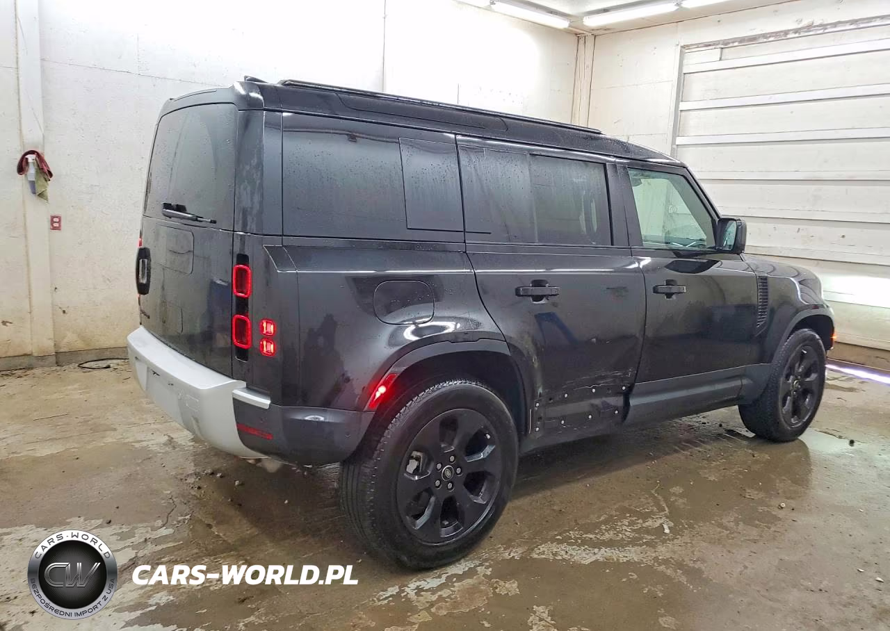 2025 Land Rover Defender 110 S VIN:SALEJ7EX0S2357101 - 3