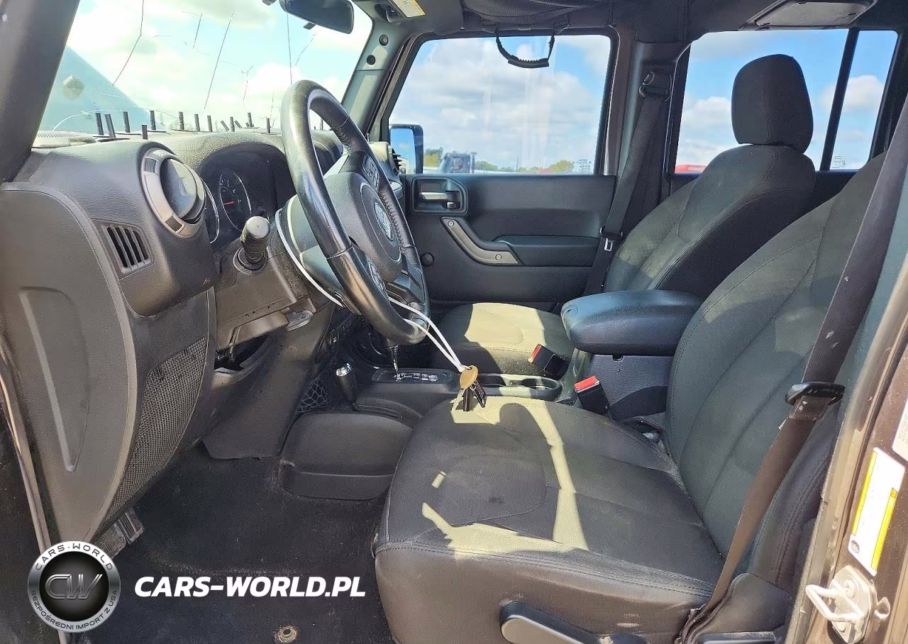2017 Jeep Wrangler Unlimited Sport VIN:1C4BJWDG8HL553456 - 7