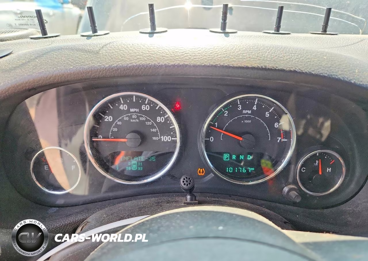 2017 Jeep Wrangler Unlimited Sport VIN:1C4BJWDG8HL553456 - 9