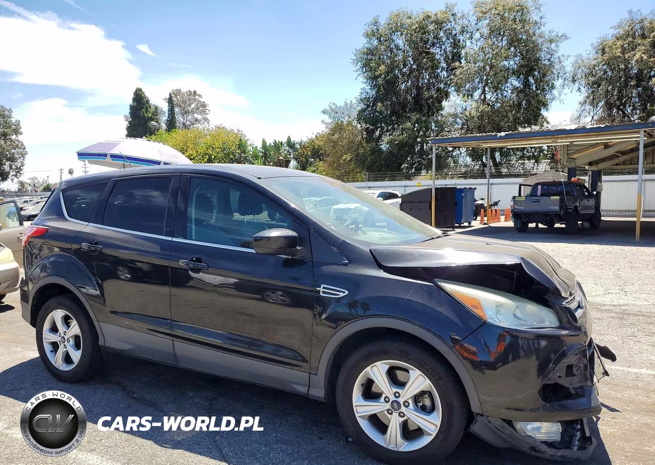 2015 Ford Escape Se VIN:1FMCU0G91FUB64456 - 4