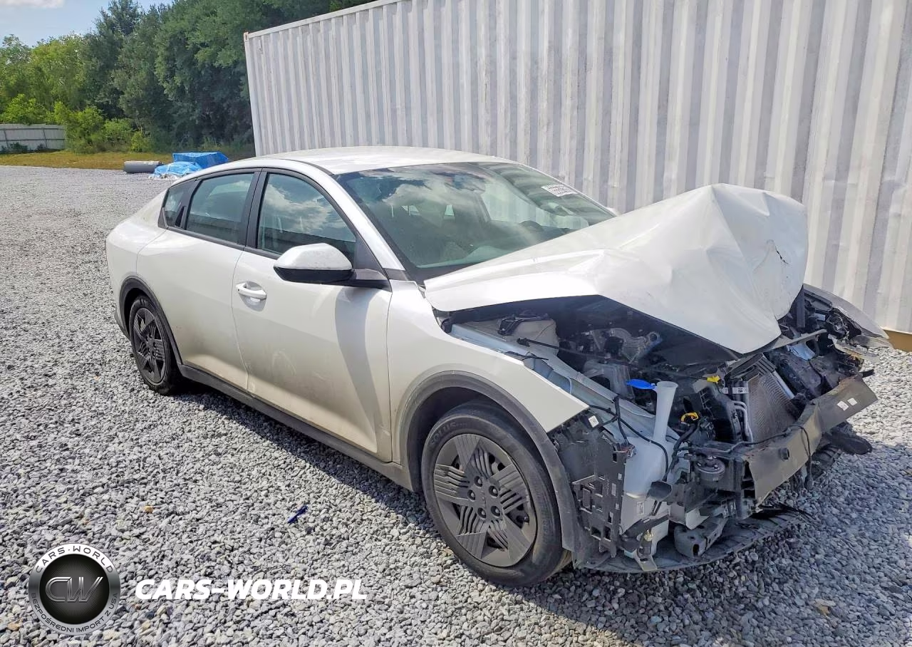 2025 Kia K4 Lx VIN:3KPFT4DE9SE132683 - 4