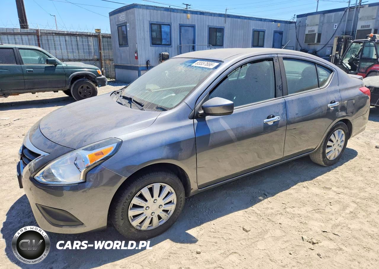 2017 Nissan Versa 1.6 Sv – zdjęcie 1 z 12